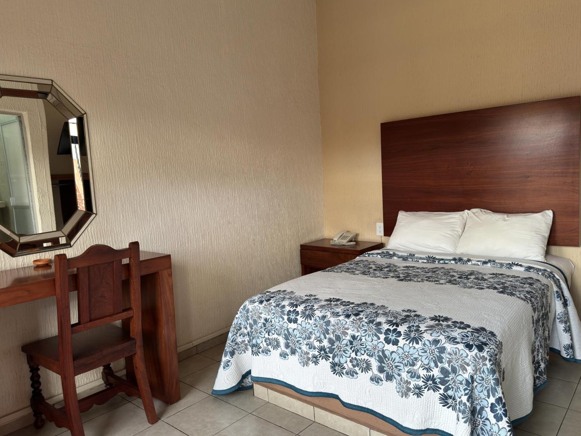 Hotel Las Fuentes Lagos de Moreno Bagian luar foto